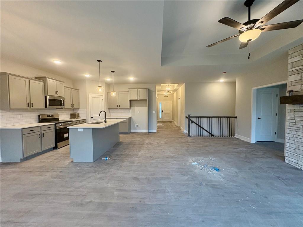 Homes for Sale in Kansas City, MO 64154 | 3017 NW 95th Terrace