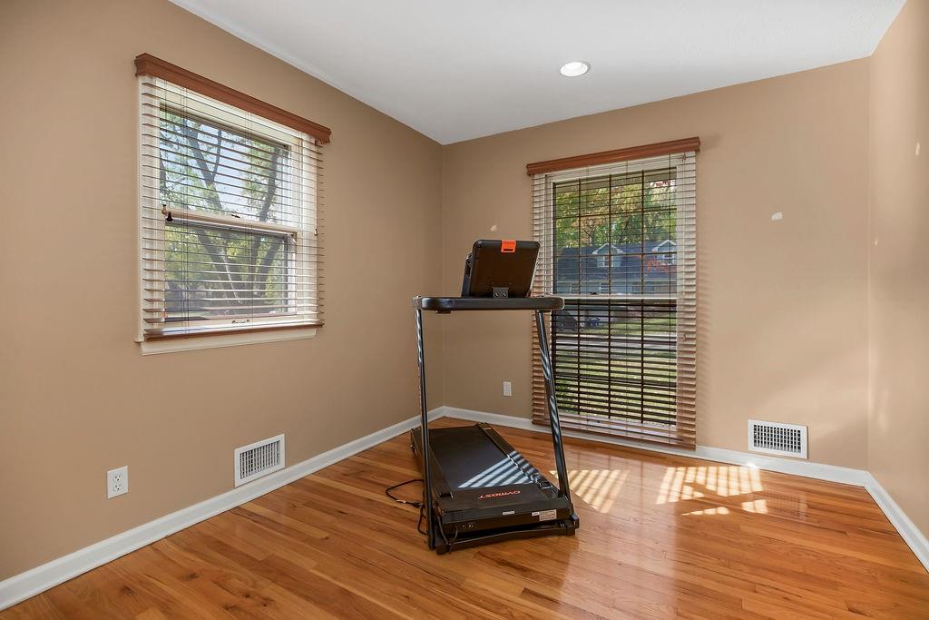 Homes for Sale in Gladstone, MO 64119 | 6719 N BELLEFONTAINE Avenue