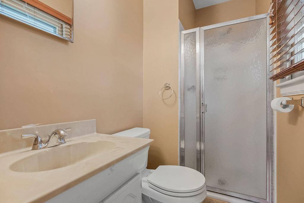 Homes for Sale in Gladstone, MO 64119 | 6719 N BELLEFONTAINE Avenue