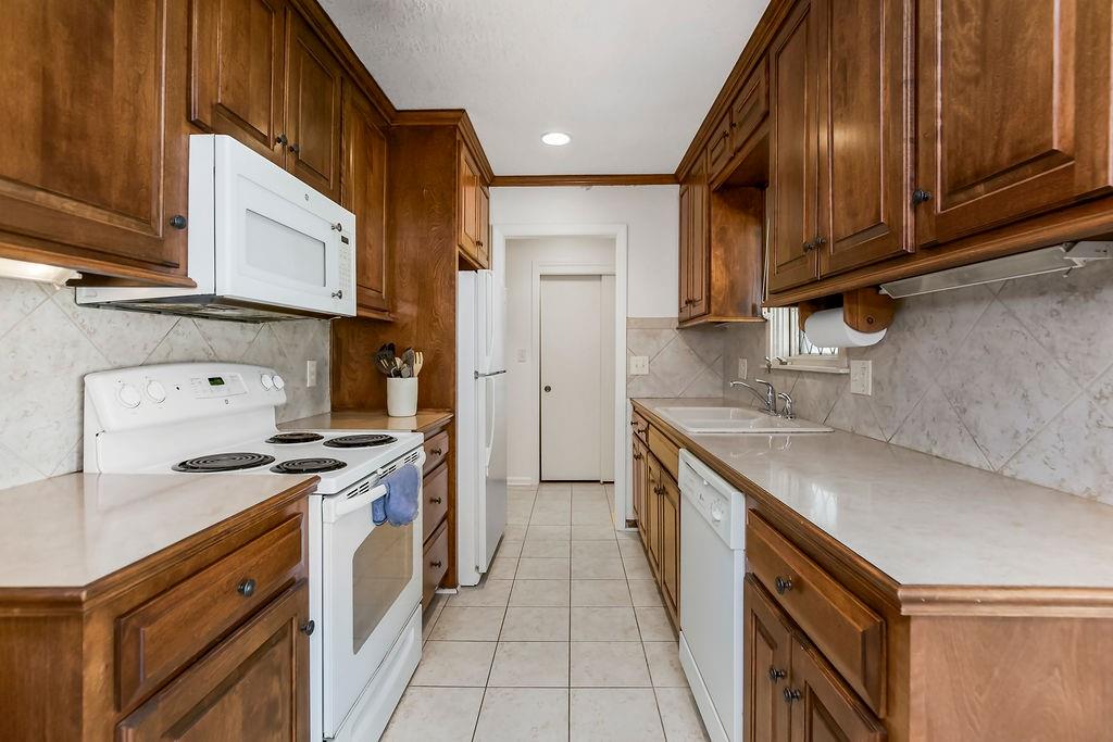 Homes for Sale in Gladstone, MO 64119 | 6719 N BELLEFONTAINE Avenue