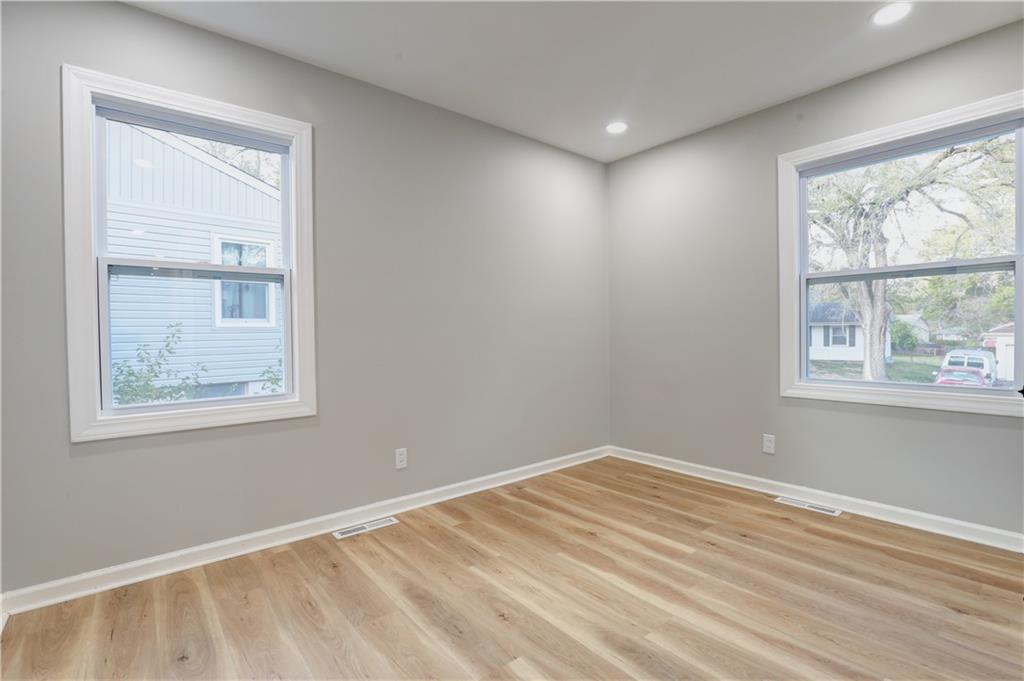 Homes for Sale in Kansas City, MO 64117 | 5221 NE 39th Street