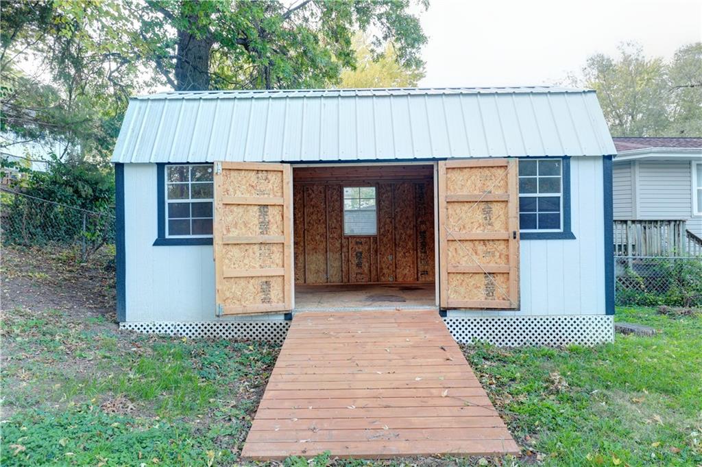 Homes for Sale in Kansas City, MO 64117 | 5221 NE 39th Street