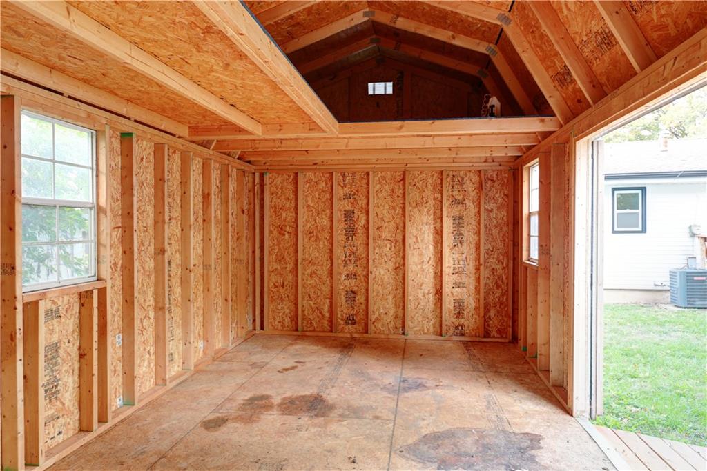 Homes for Sale in Kansas City, MO 64117 | 5221 NE 39th Street