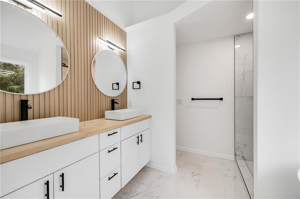 Homes for Sale in Platte City, MO 64079 | 13420  Timber Park Drive