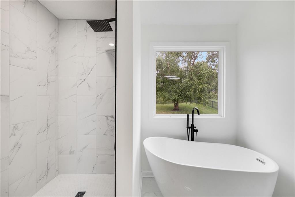 Homes for Sale in Platte City, MO 64079 | 13420  Timber Park Drive