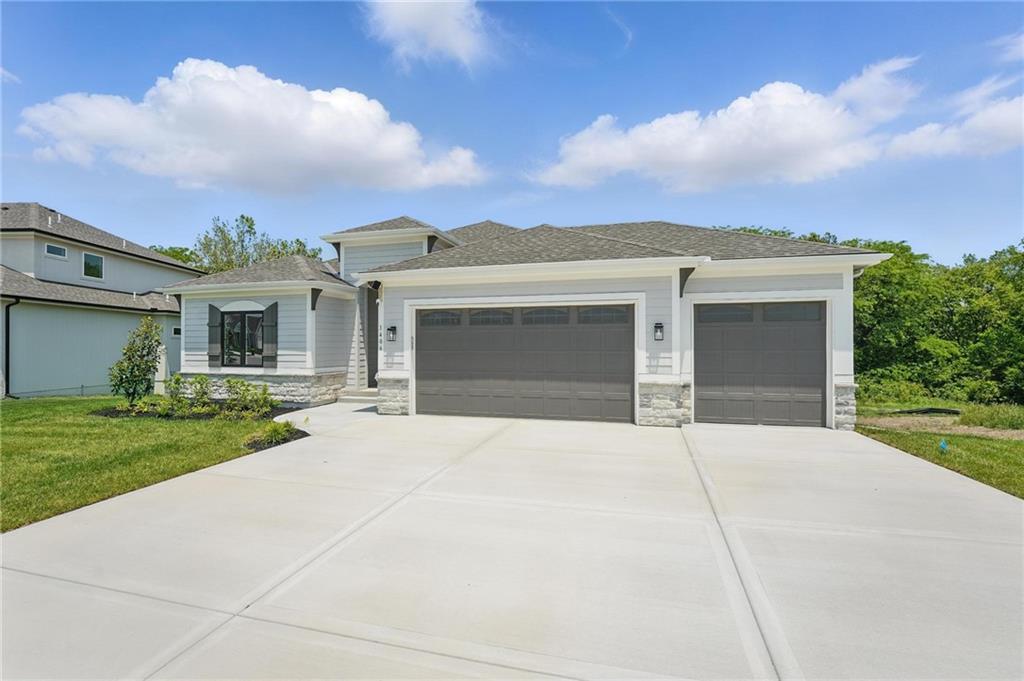 Homes for Sale in Kansas City, MO 64155 | 1406 NW 106th Terrace