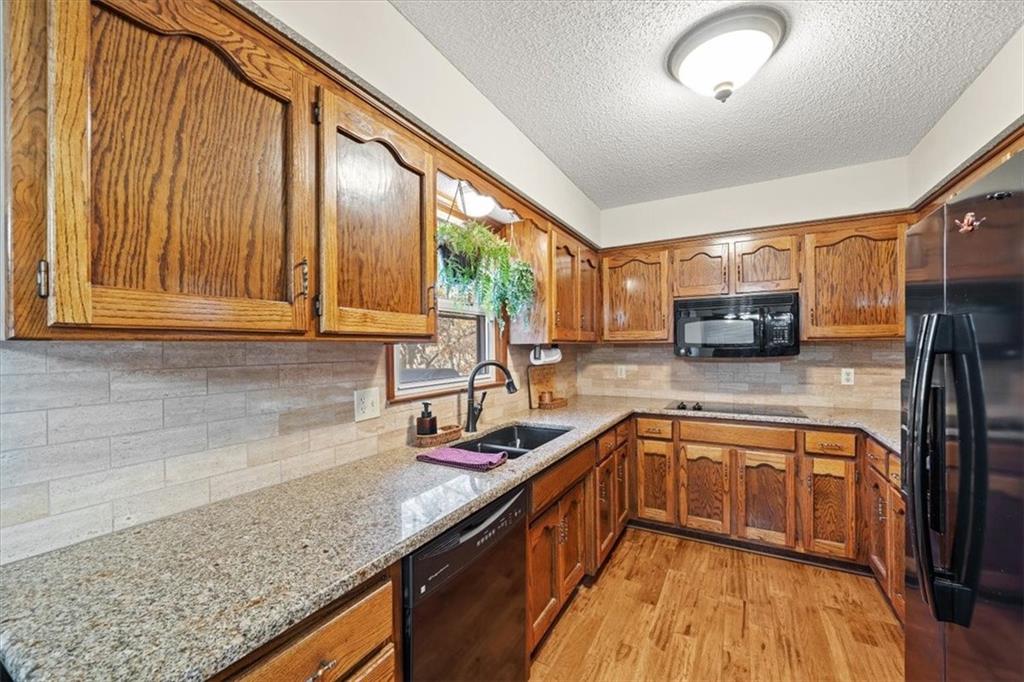 Homes for Sale in Parkville, MO 64152 | 6532 NW Melody Court