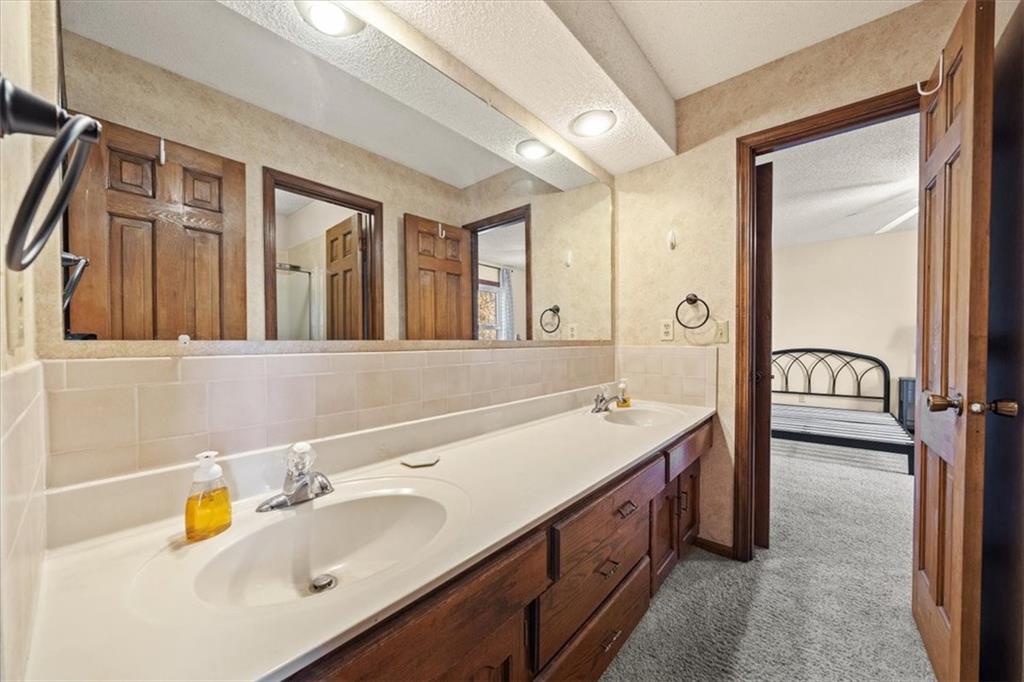 Homes for Sale in Parkville, MO 64152 | 6532 NW Melody Court