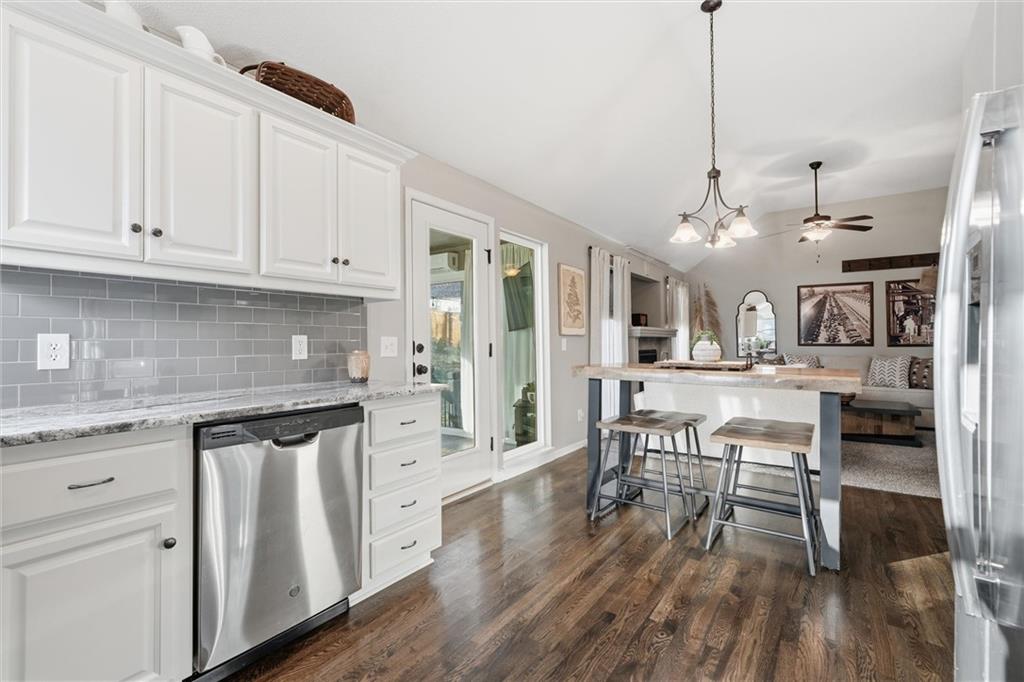 Homes for Sale in Kansas City, MO 64156 | 10020 N Lawn Avenue