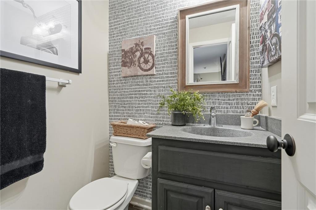 Homes for Sale in Kansas City, MO 64156 | 10020 N Lawn Avenue