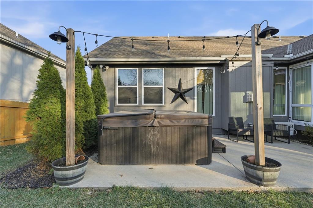 Homes for Sale in Kansas City, MO 64156 | 10020 N Lawn Avenue