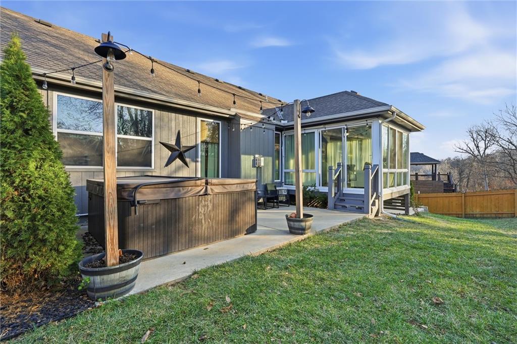 Homes for Sale in Kansas City, MO 64156 | 10020 N Lawn Avenue