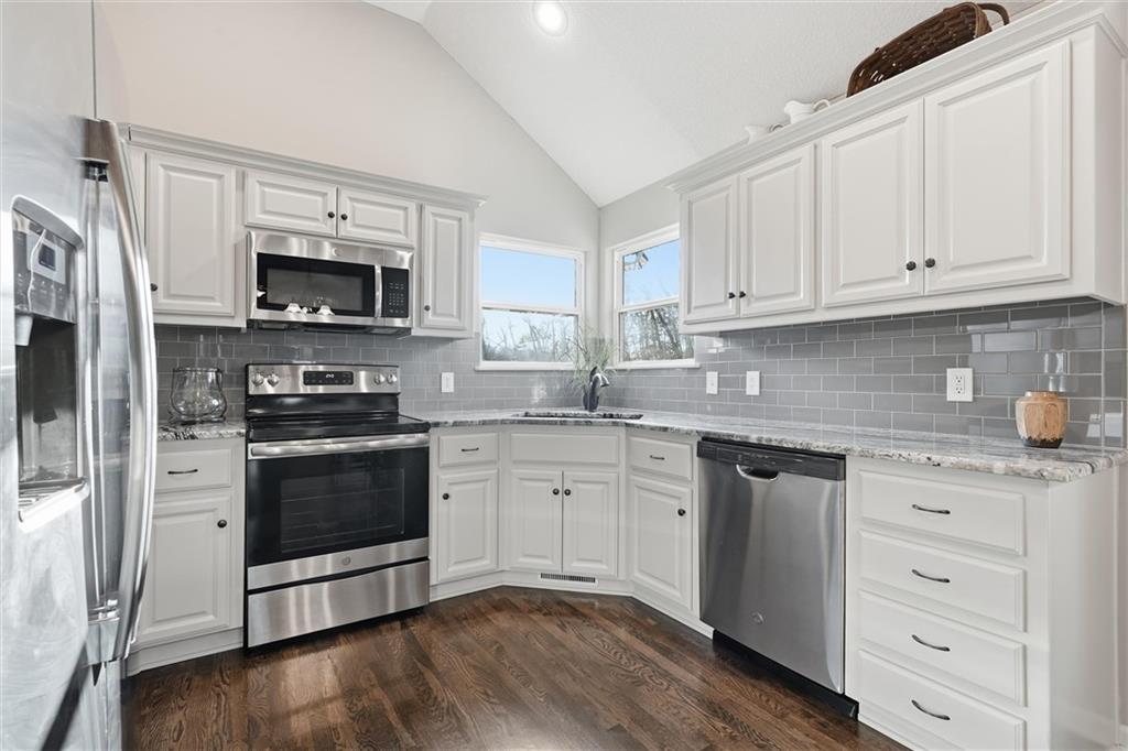 Homes for Sale in Kansas City, MO 64156 | 10020 N Lawn Avenue