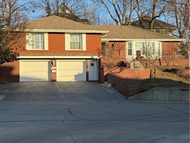 Homes for Sale in Liberty, MO 64068 | 245 N Main Street