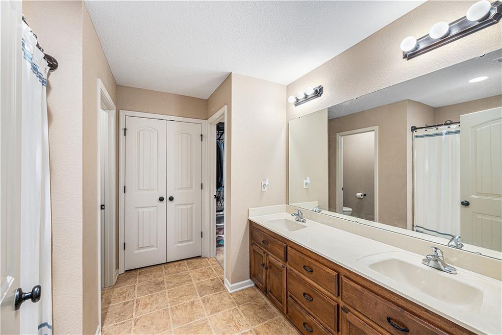 Homes for Sale in Kansas City, MO 64156 | 11684 N Ewing Avenue