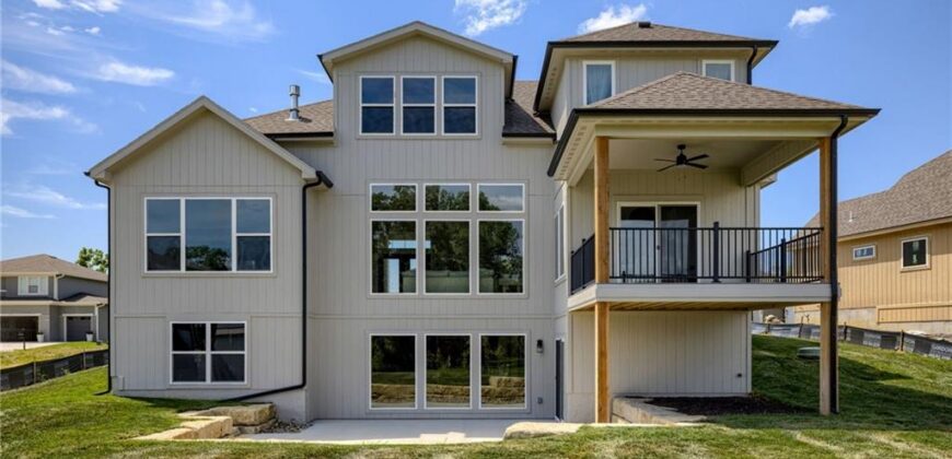 Homes for Sale in Parkville, MO 64152 | 13504  Terrace Park Drive