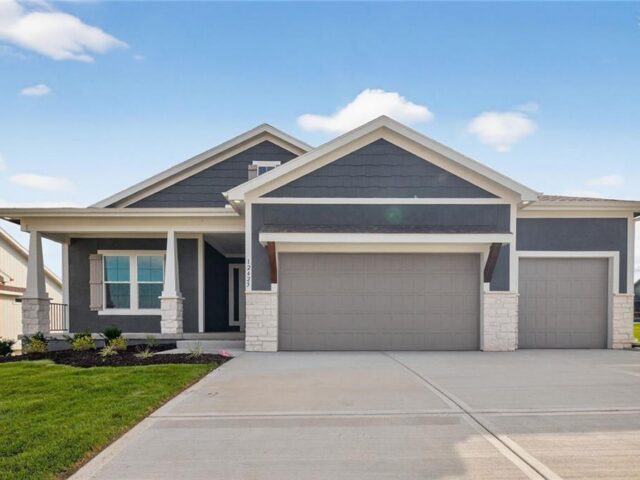 Homes for Sale in Platte City, MO 64079 | 12425  Empress Street