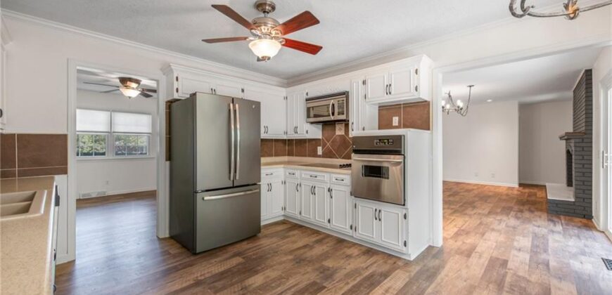 Homes for Sale in Platte City, MO 64079 | 38  Hillcrest Drive