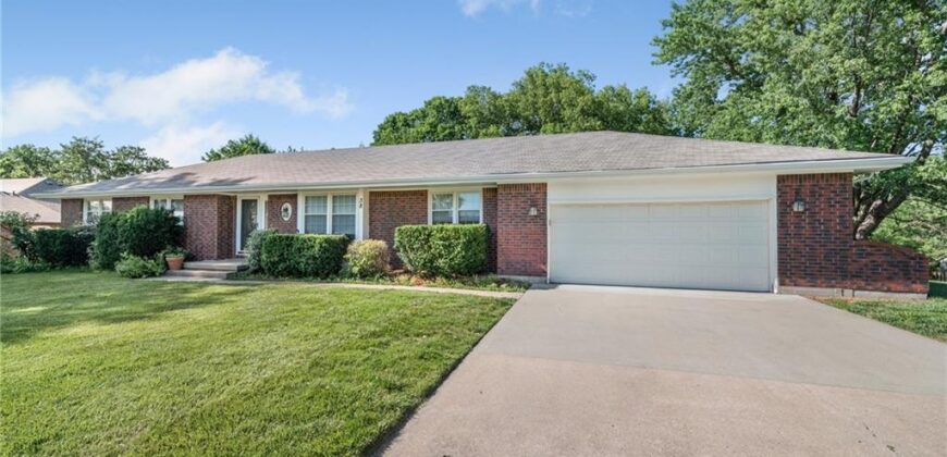 Homes for Sale in Platte City, MO 64079 | 38  Hillcrest Drive