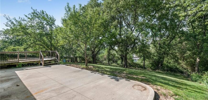 Homes for Sale in Platte City, MO 64079 | 38  Hillcrest Drive