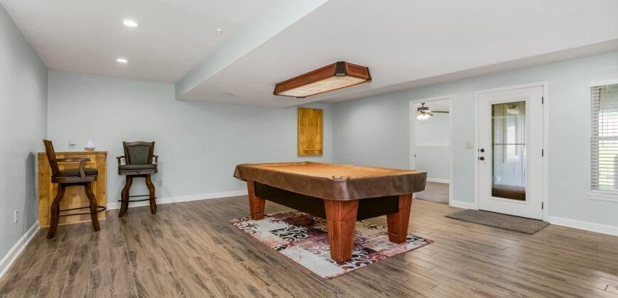 Homes for Sale in Smithville, MO 64089 | 18406  Rock Ridge North