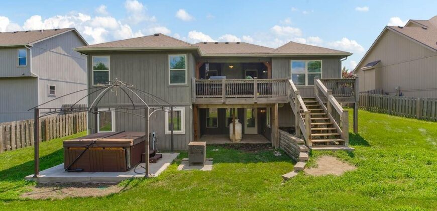 Homes for Sale in Smithville, MO 64089 | 18406  Rock Ridge North