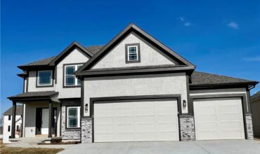 Homes for Sale in Liberty, MO 64068 | 1929  Longview Drive