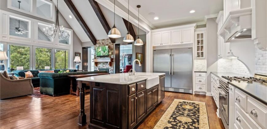 Homes for Sale in Parkville, MO 64152 | 6325  Edgewater Drive