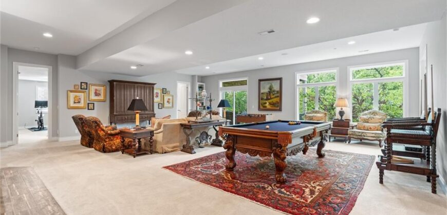 Homes for Sale in Parkville, MO 64152 | 6325  Edgewater Drive