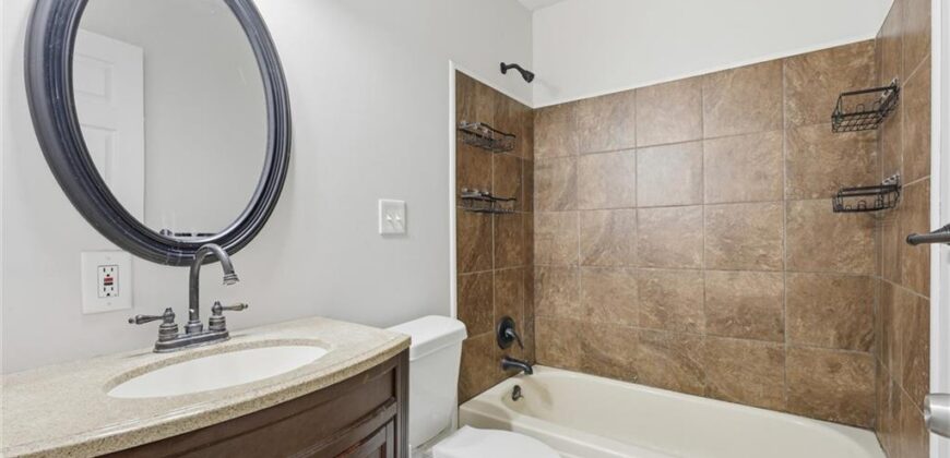 Homes for Sale in Kansas City, MO 64155 | 11018 N Kenwood Avenue