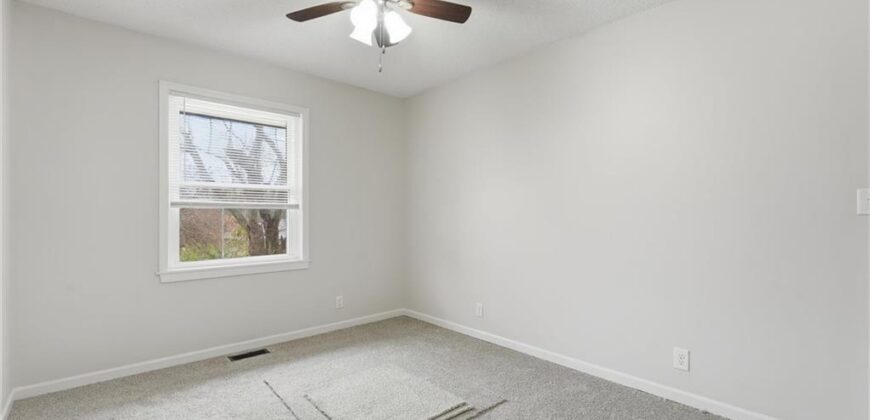 Homes for Sale in Kansas City, MO 64155 | 11018 N Kenwood Avenue