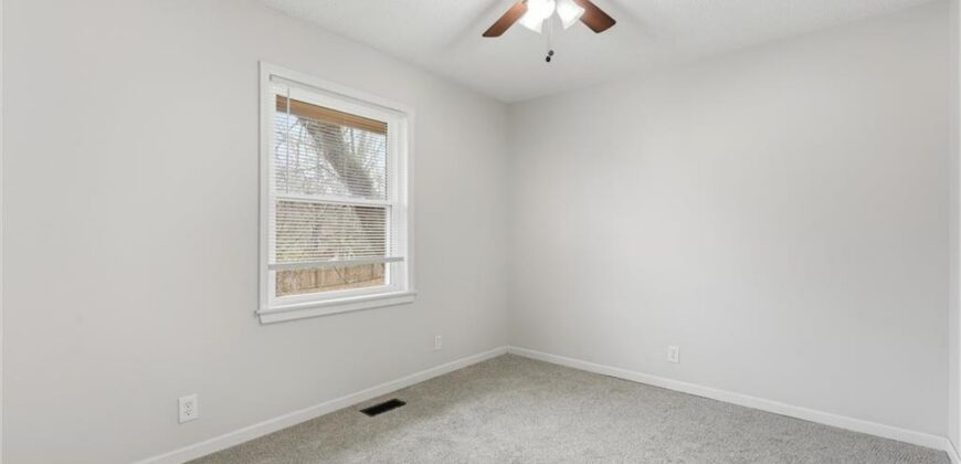 Homes for Sale in Kansas City, MO 64155 | 11018 N Kenwood Avenue