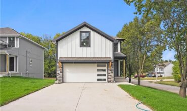 Homes for Sale in Kansas City, MO 64155 | 11226 N Oak Trafficway