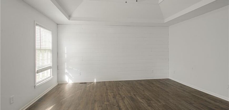 Homes for Sale in Liberty, MO 64068 | 1323  Amesbury Avenue