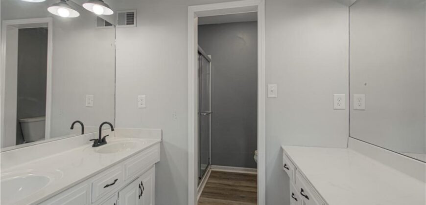 Homes for Sale in Liberty, MO 64068 | 1323  Amesbury Avenue