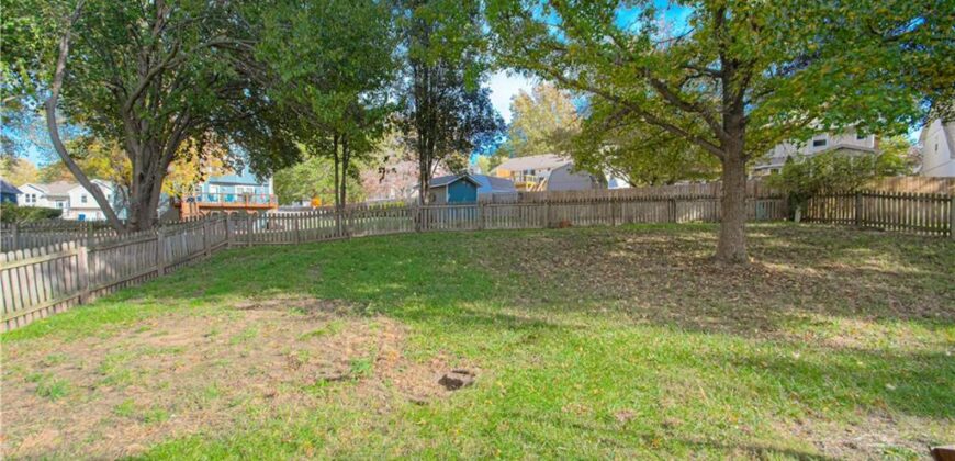 Homes for Sale in Liberty, MO 64068 | 1323  Amesbury Avenue