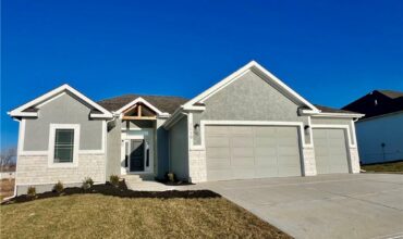 Homes for Sale in Liberty, MO 64068 | 1913  Longview Drive