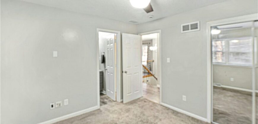 Homes for Sale in Parkville, MO 64152 | 5822 NW Walnut Court