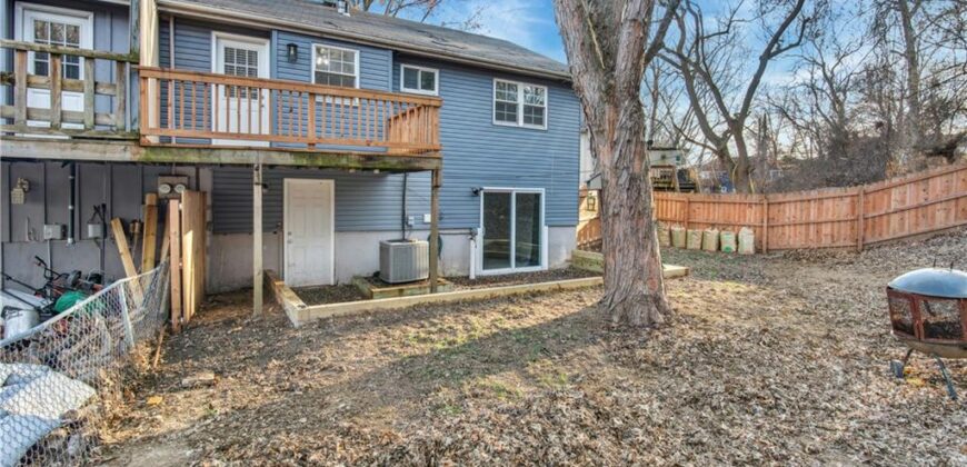 Homes for Sale in Parkville, MO 64152 | 5822 NW Walnut Court