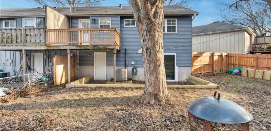 Homes for Sale in Parkville, MO 64152 | 5822 NW Walnut Court