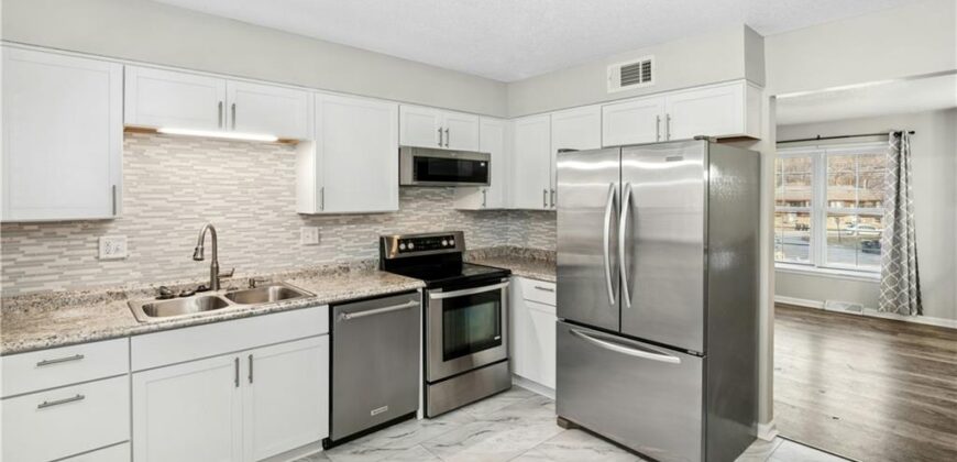 Homes for Sale in Parkville, MO 64152 | 5822 NW Walnut Court