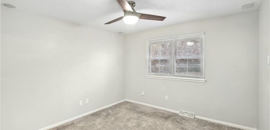 Homes for Sale in Parkville, MO 64152 | 5822 NW Walnut Court