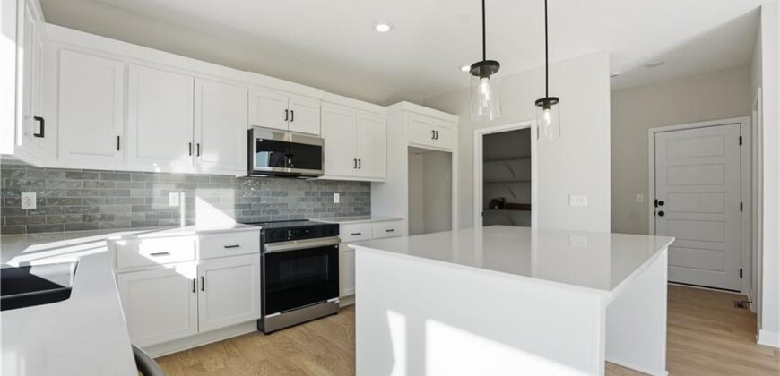 Homes for Sale in Kansas City, MO 66157 | 11112 N Glenwood Avenue