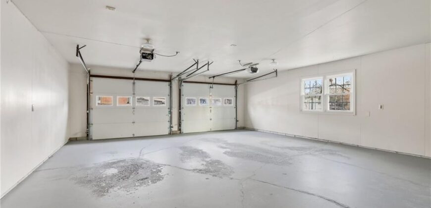 Homes for Sale in Kansas City, MO 64118 | 900 NE Barnes Avenue