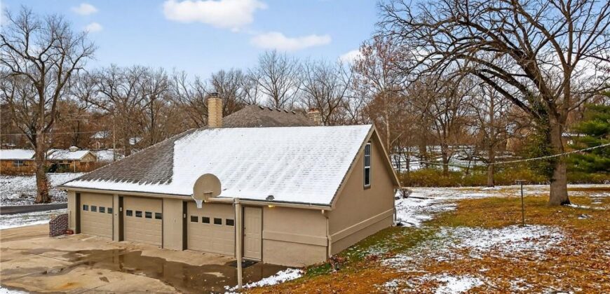 Homes for Sale in Kansas City, MO 64118 | 900 NE Barnes Avenue