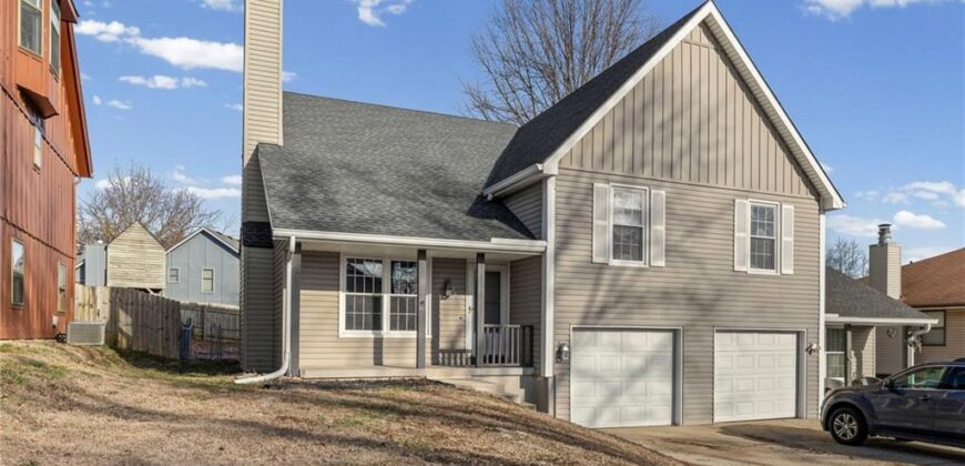 Homes for Sale in Liberty, MO 64068 | 1422  La Chateau Drive