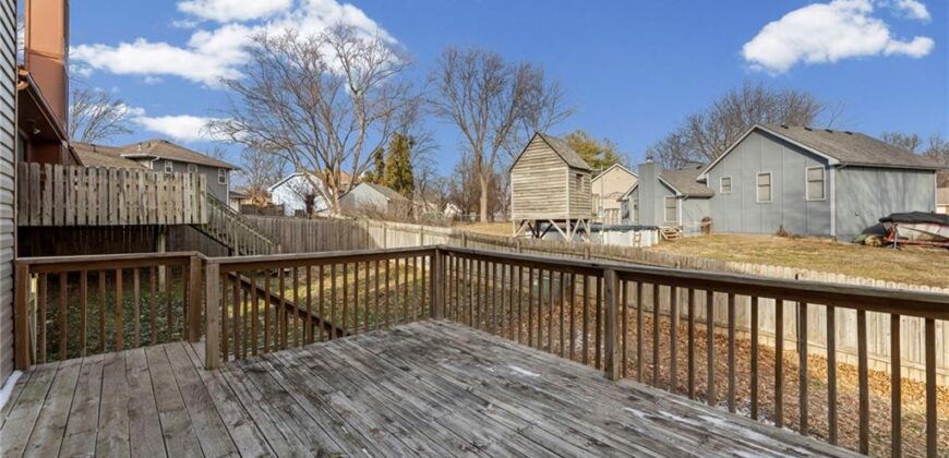 Homes for Sale in Liberty, MO 64068 | 1422  La Chateau Drive