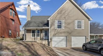 Homes for Sale in Liberty, MO 64068 | 1422  La Chateau Drive