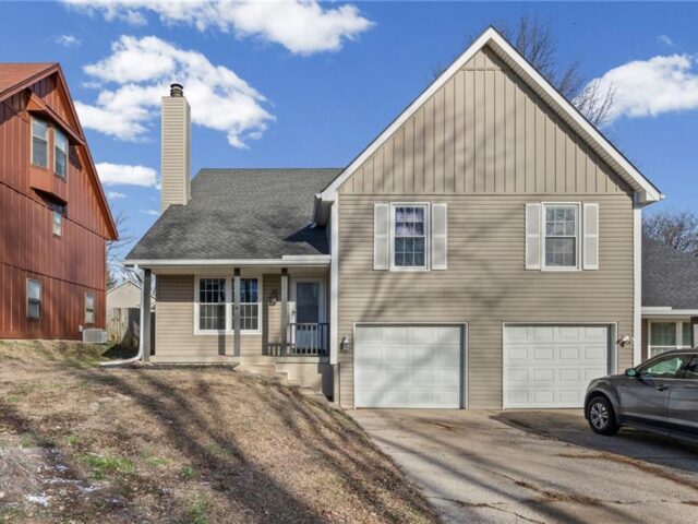 Homes for Sale in Liberty, MO 64068 | 1422  La Chateau Drive