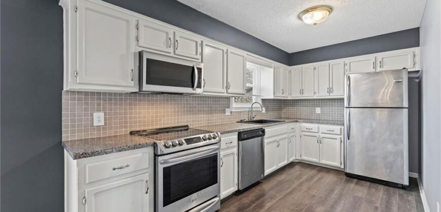 Homes for Sale in Liberty, MO 64068 | 1422  La Chateau Drive